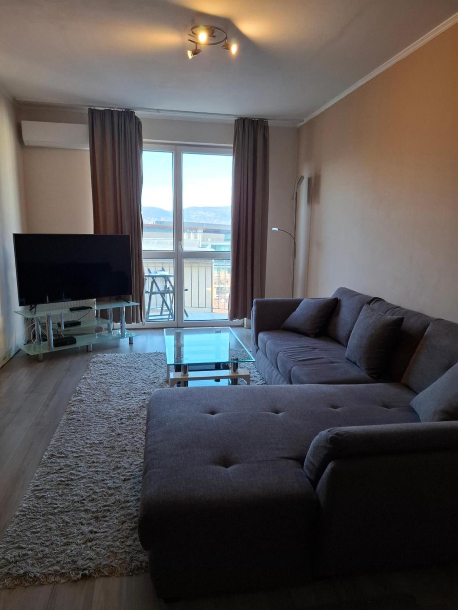 Flat At The Edge Of The Center + Parking Apartamento Budapeste Exterior foto